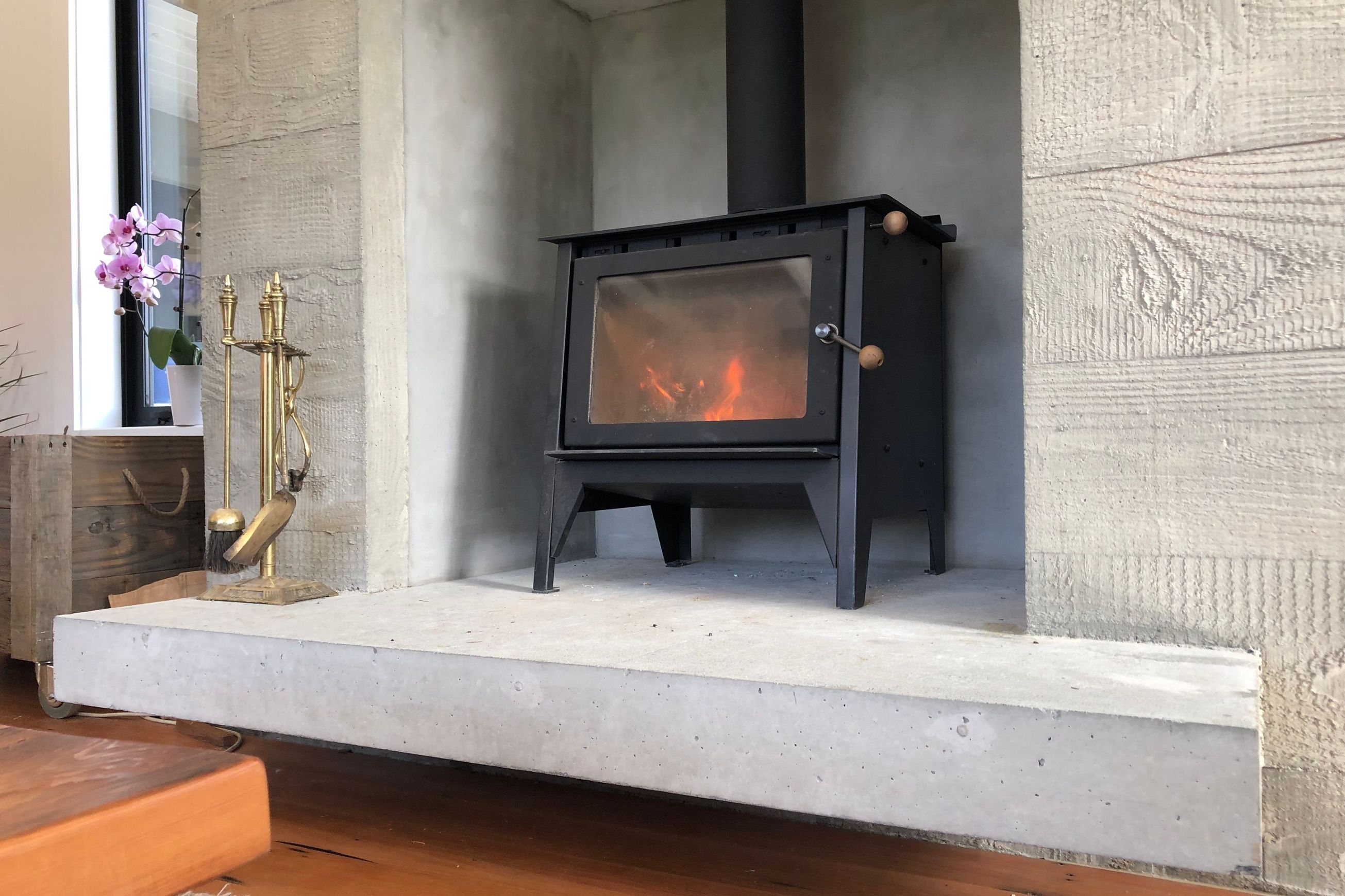Warmington | Tasman Freestanding Woodburner with Flue