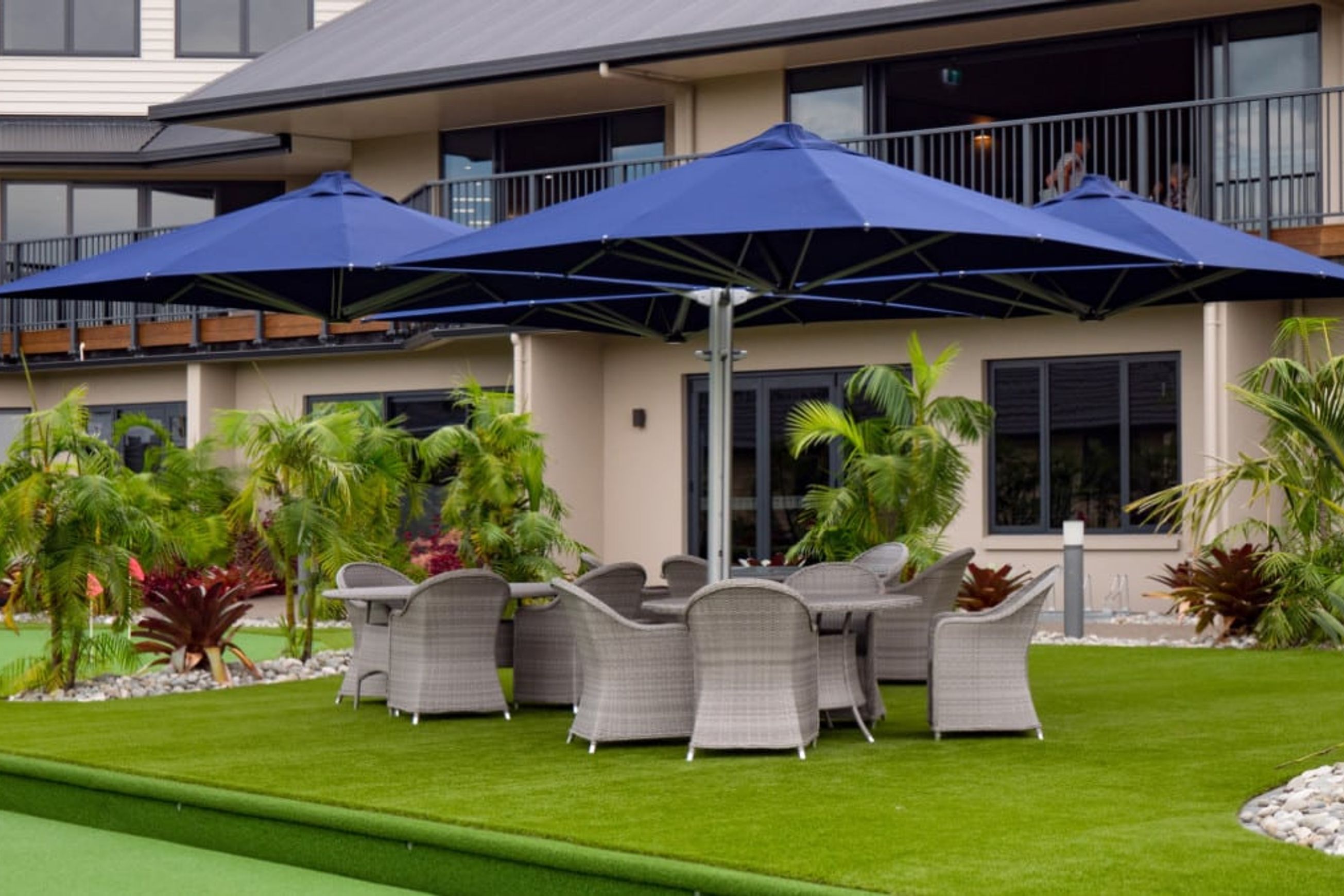 Shadowspec Unity Multi-Canopy Cantilever Umbrella