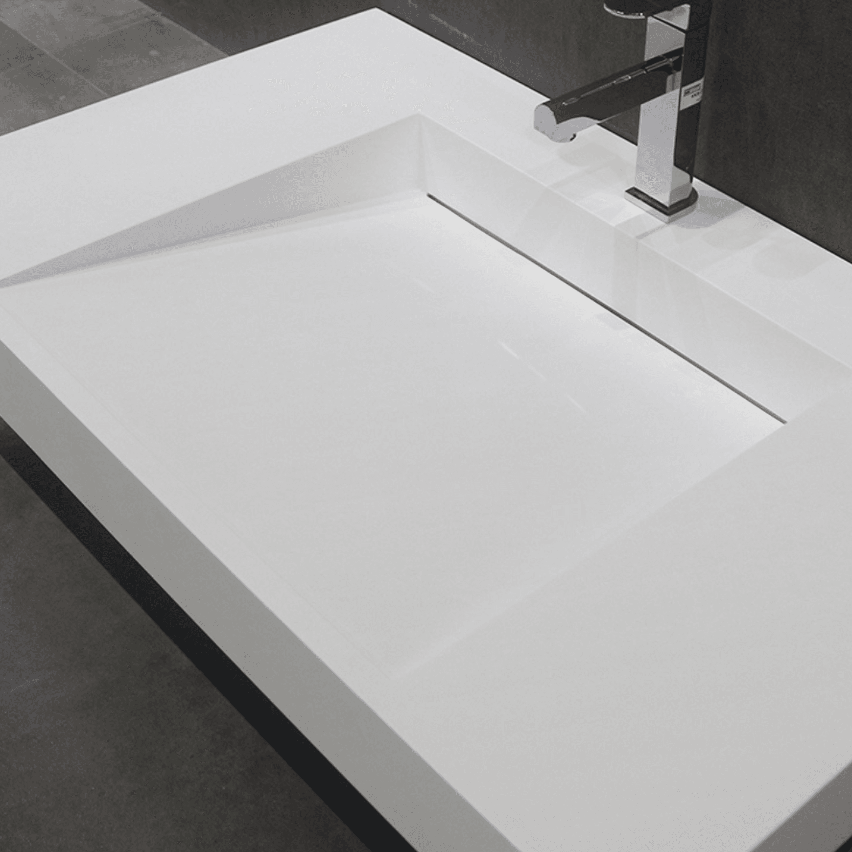 Single Bowl Ramp Basin 915mm Wall Hung B6036