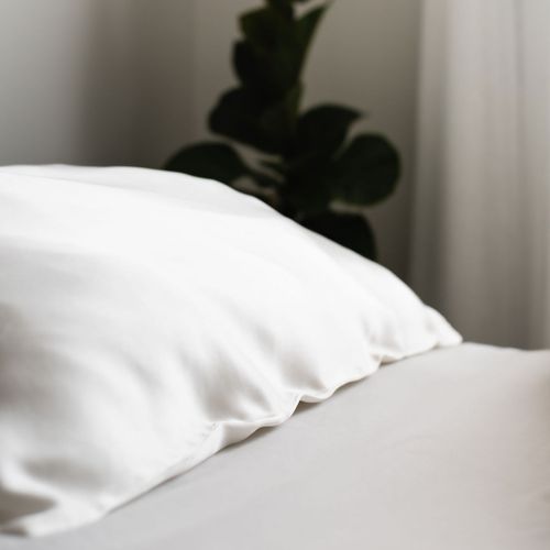 100% Pure Silk Pillowcase - Clean White