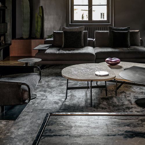 Voyage armchair