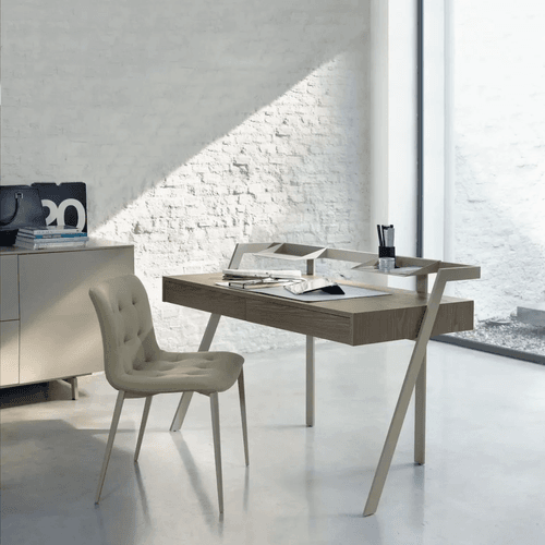 Zac Desk