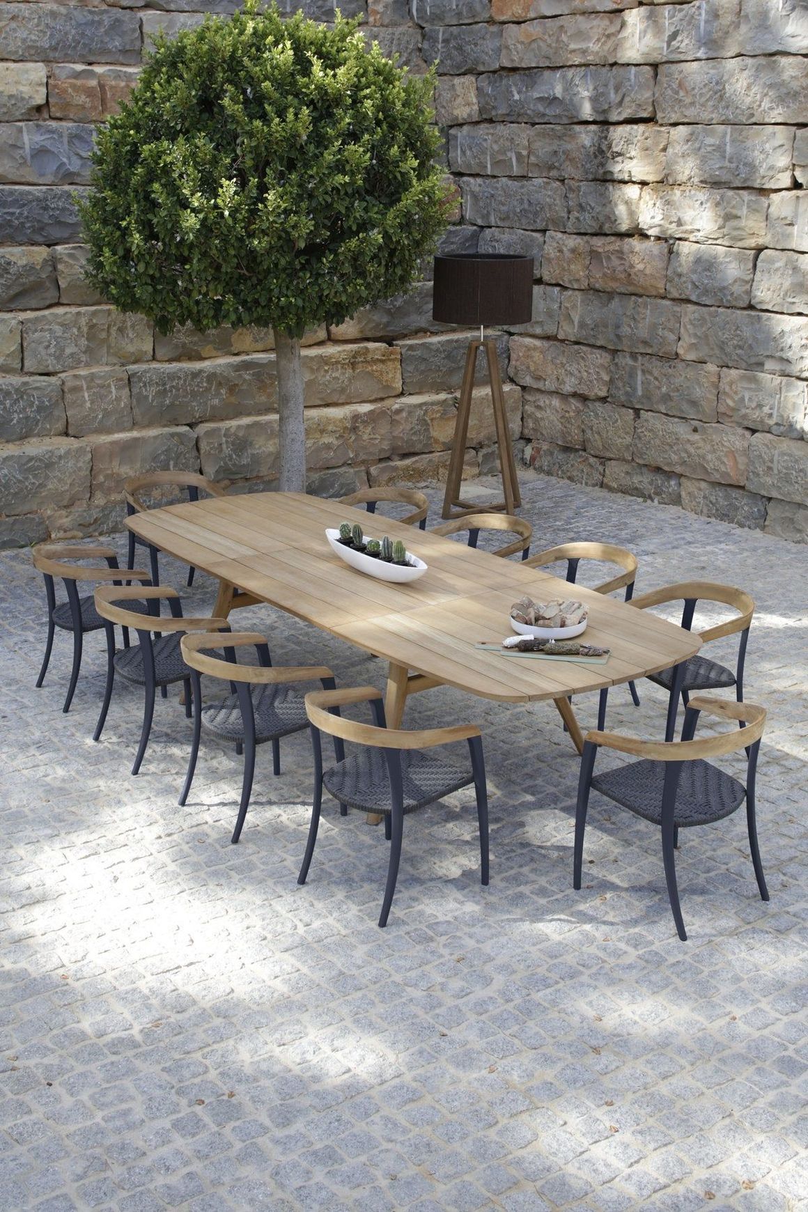 Zidiz Extendable Table by Royal Botania