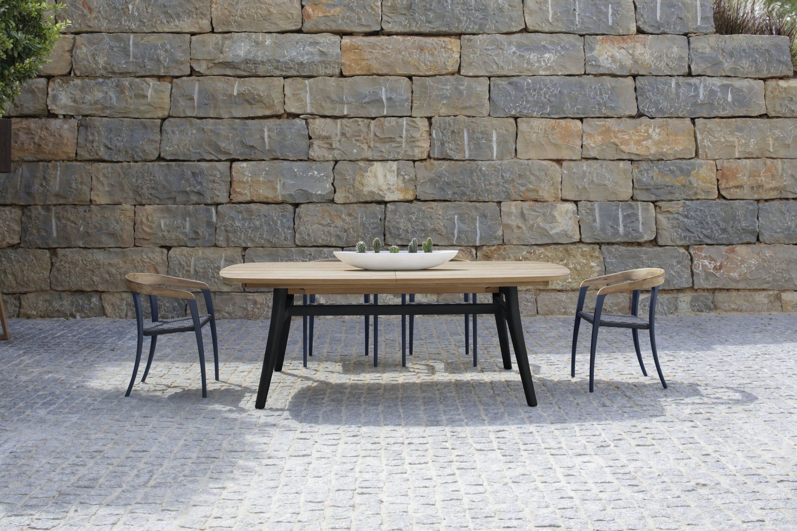Zidiz Extendable Table by Royal Botania
