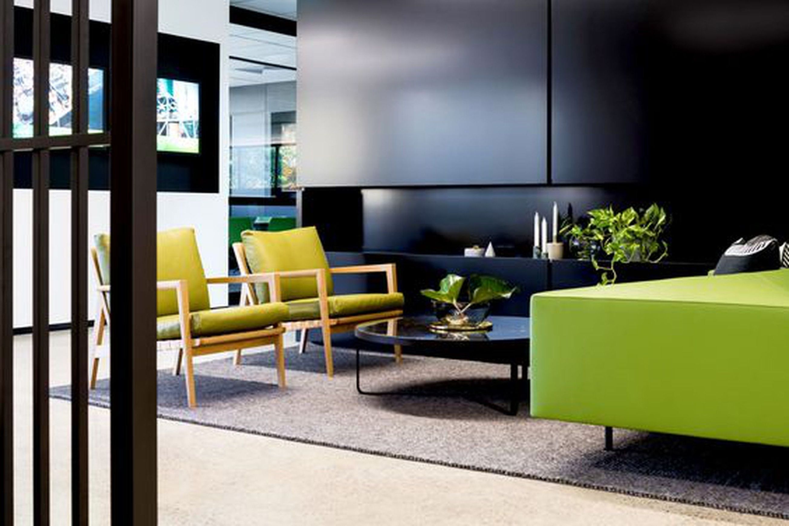 Blava Easy Chair