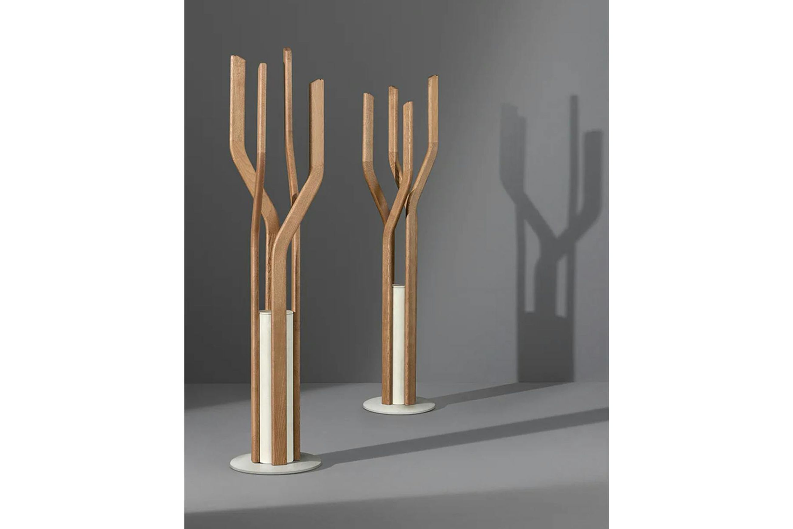Alma Valet Stand