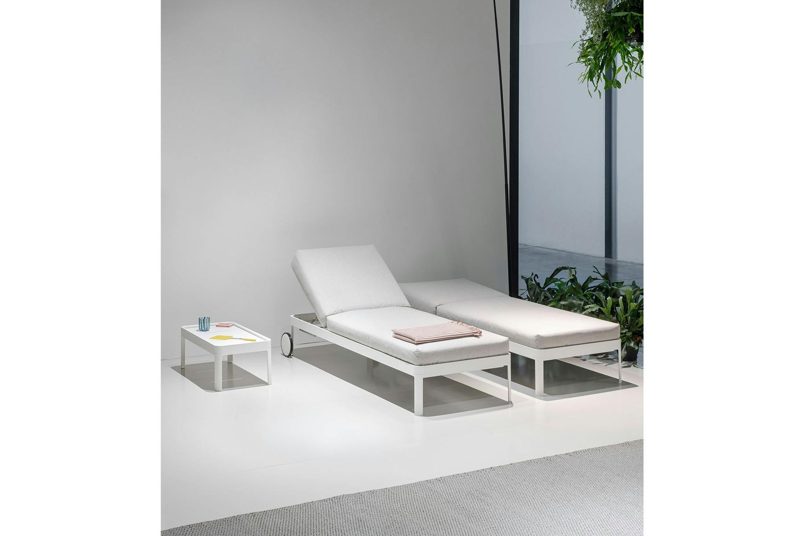 Alualu Outdoor Coffee Table