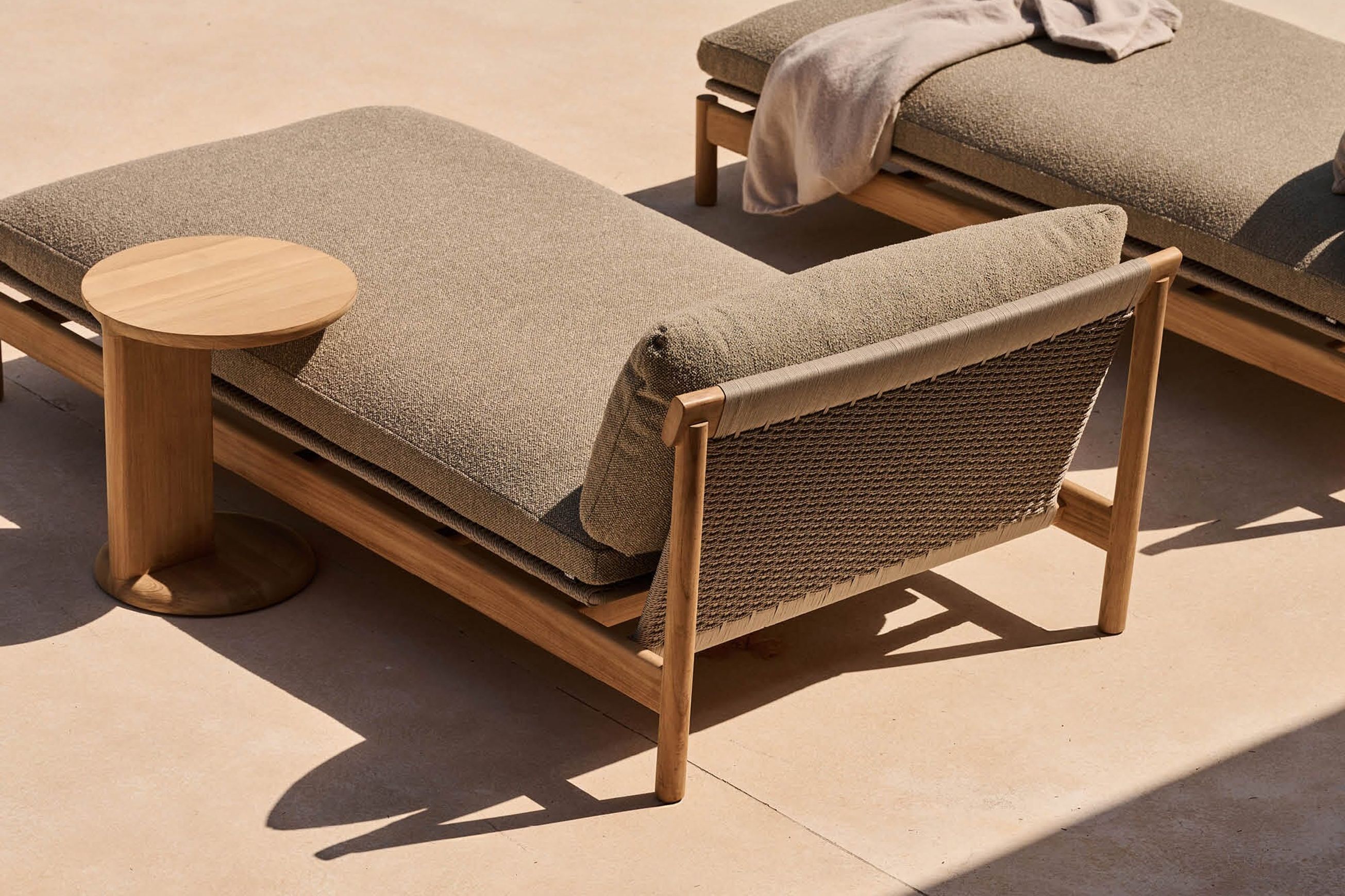 Amanu Daybed