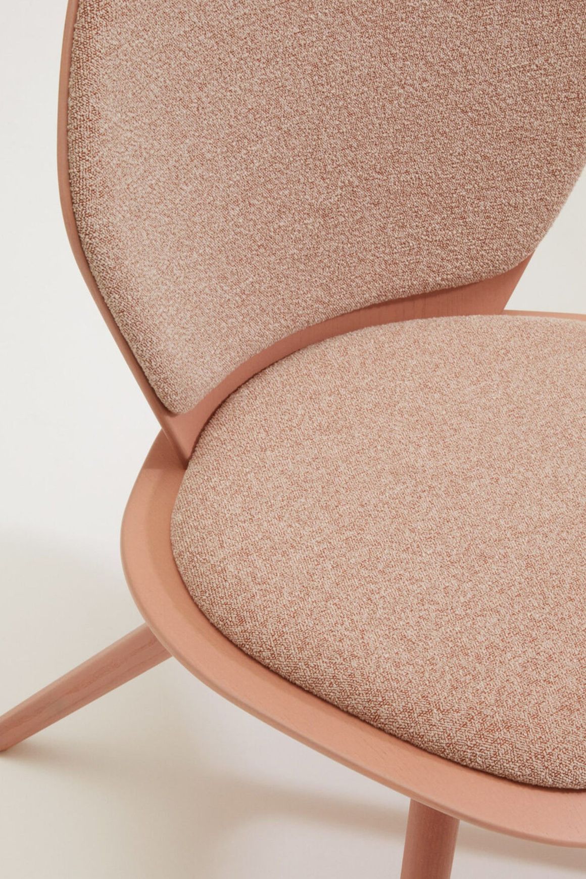 Edelweiss Lounge Chair