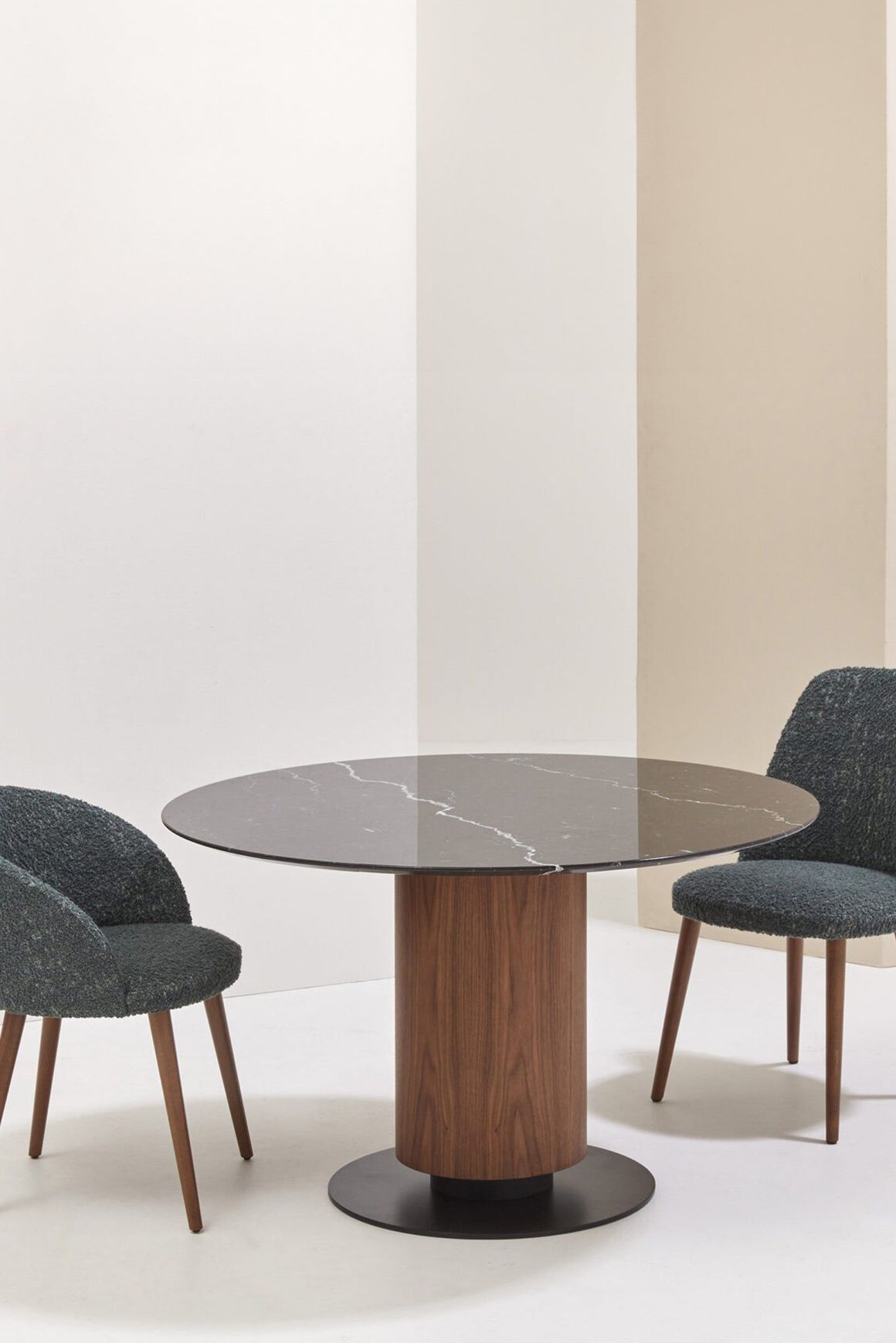 Colonna Table