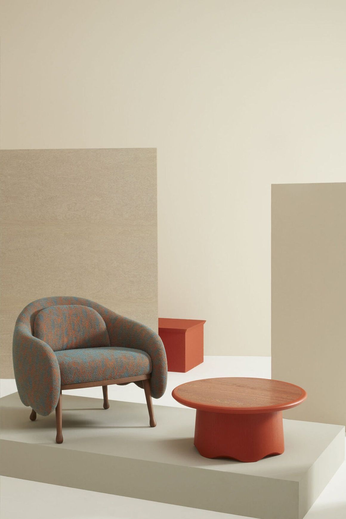 Corolla Lounge Chair