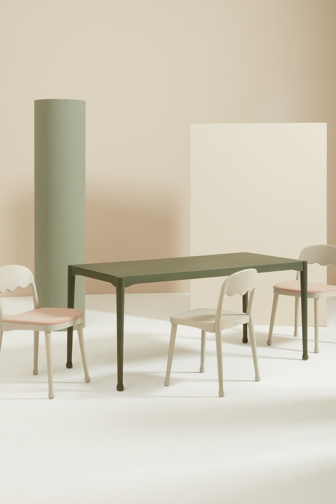 Frisee Chair