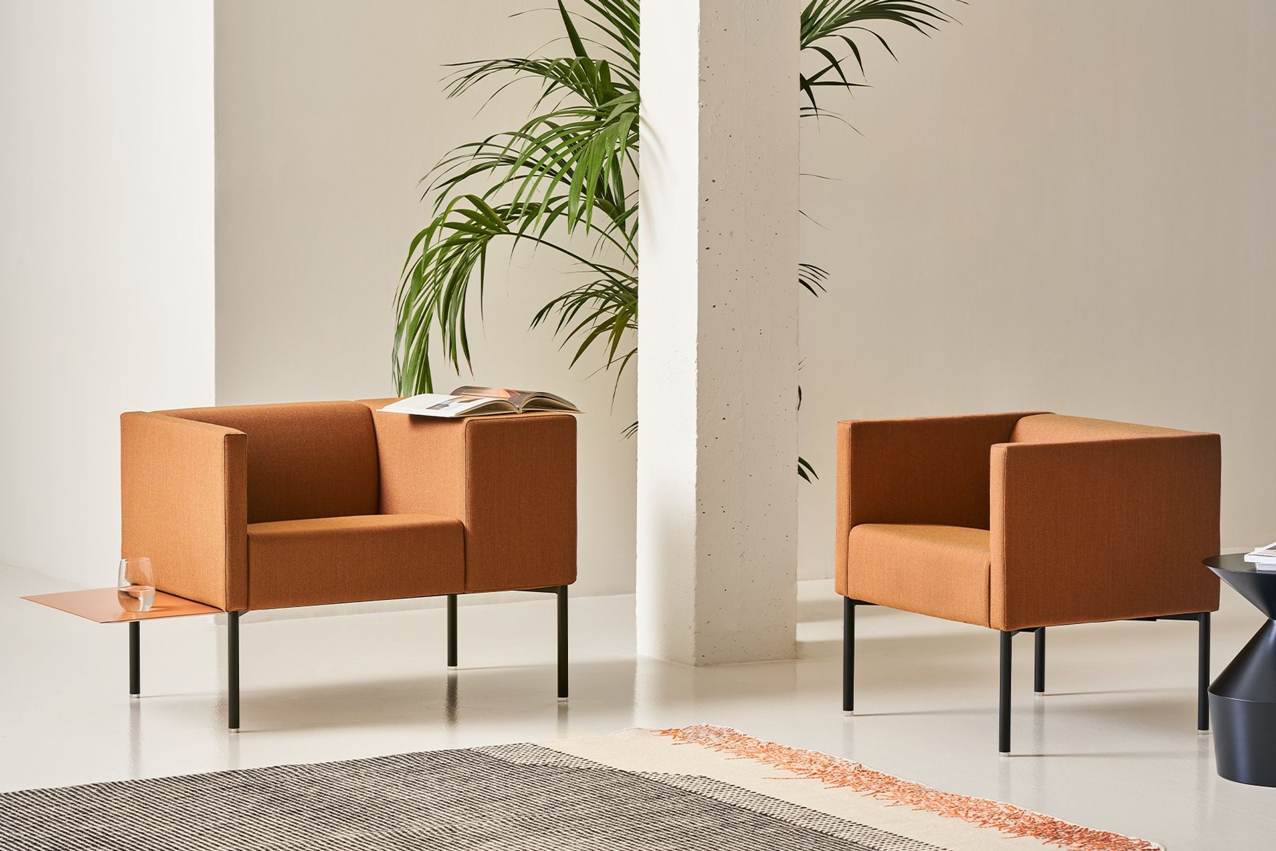Brix Armchair - Wide Arm & Auxiliary Table
