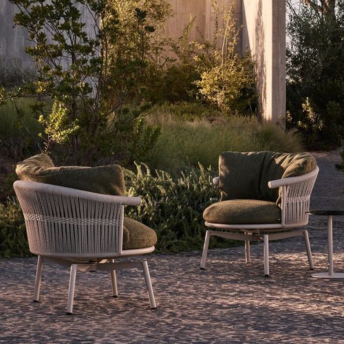 CESTA Swivel Lounge Chair