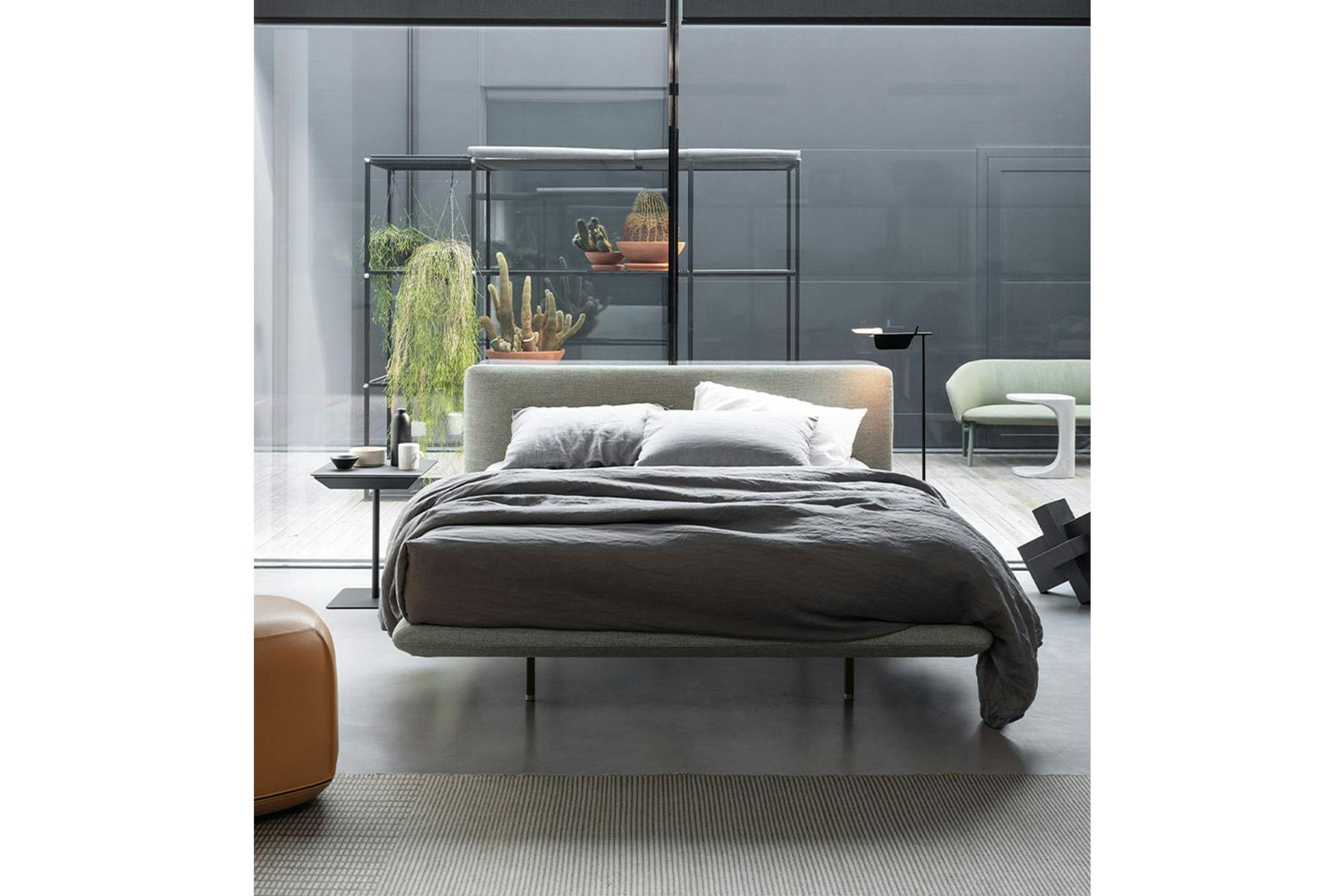 Clapis Bed
