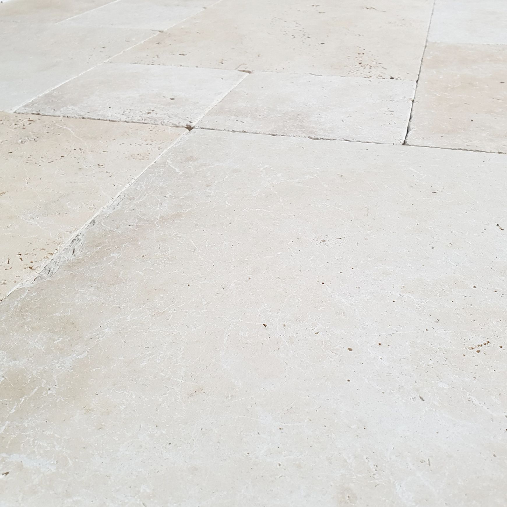 30mm Classic Linen Travertine French Pattern Pavers