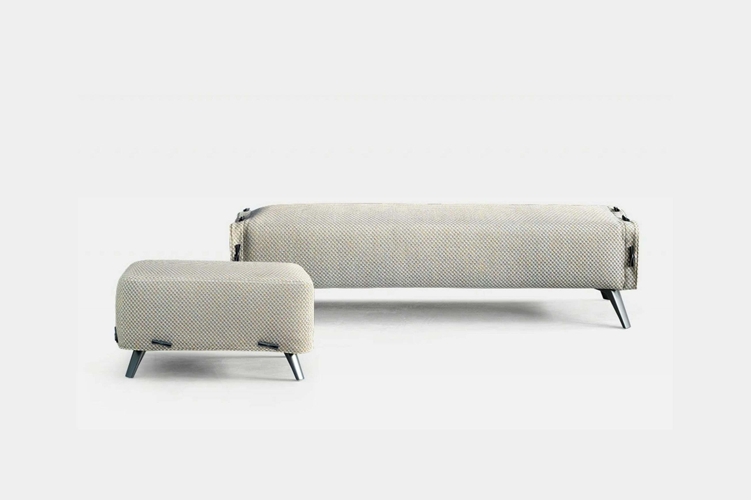 Cuff Pouf