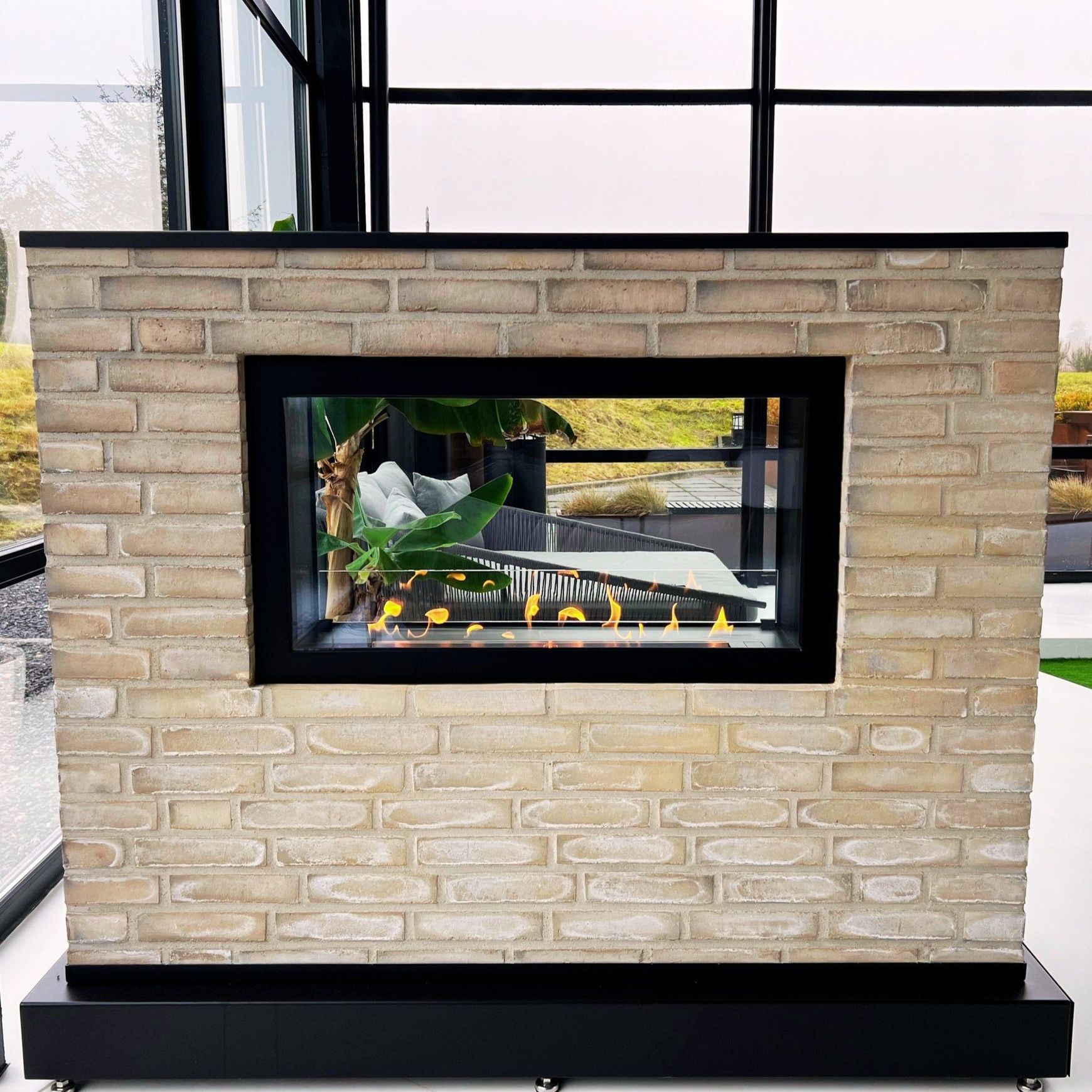 Decoflame Montreal Clear BEV Net Zero Fireplace