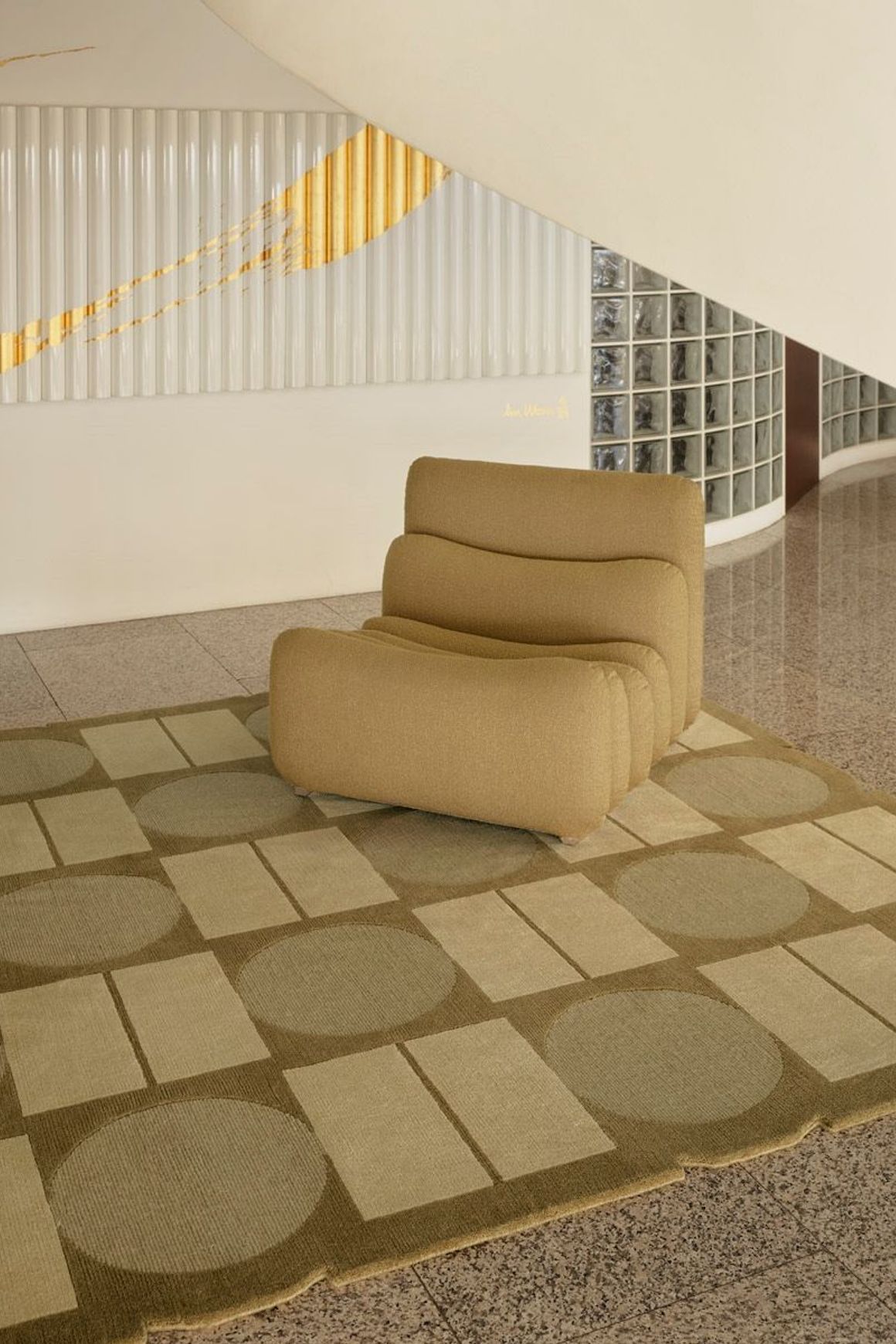 Vivo l Handknotted Rugs