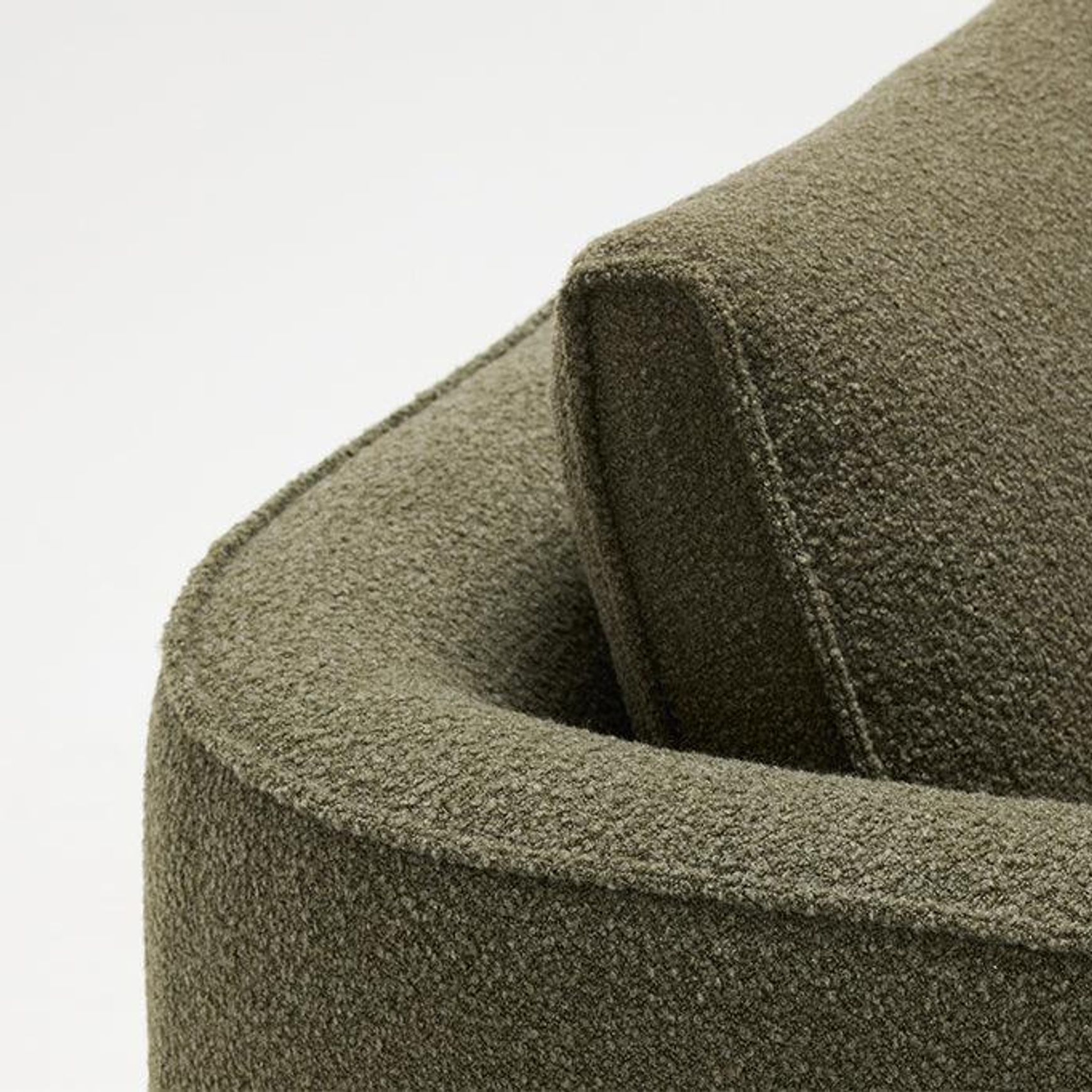 Erskine Lounge Chair