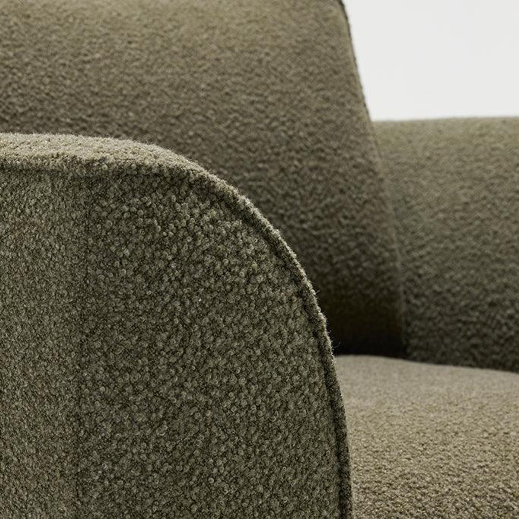 Erskine Lounge Chair