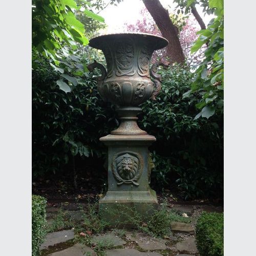 Bordeaux Urn and Base Set 160cm