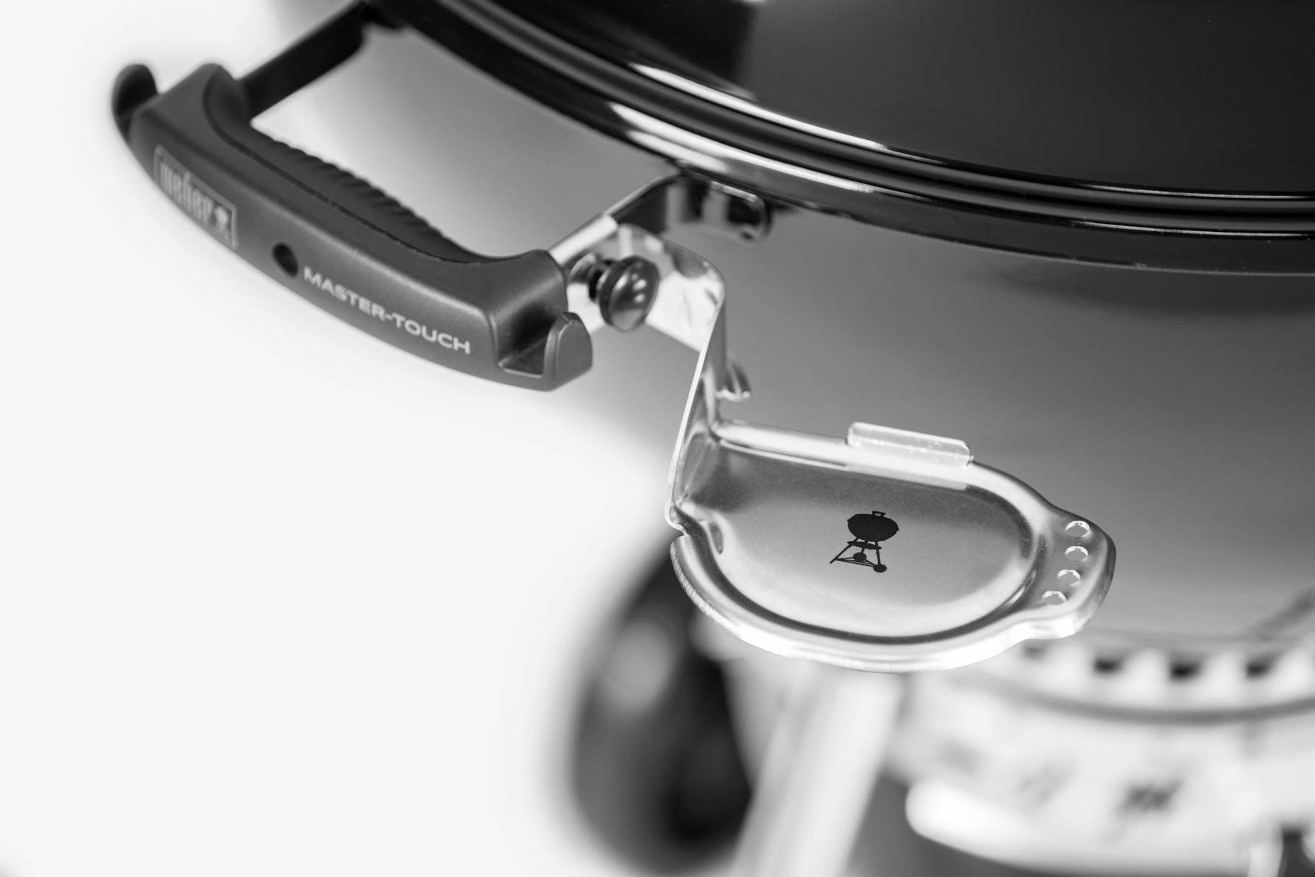 Weber 57cm Master Touch Plus Kettle