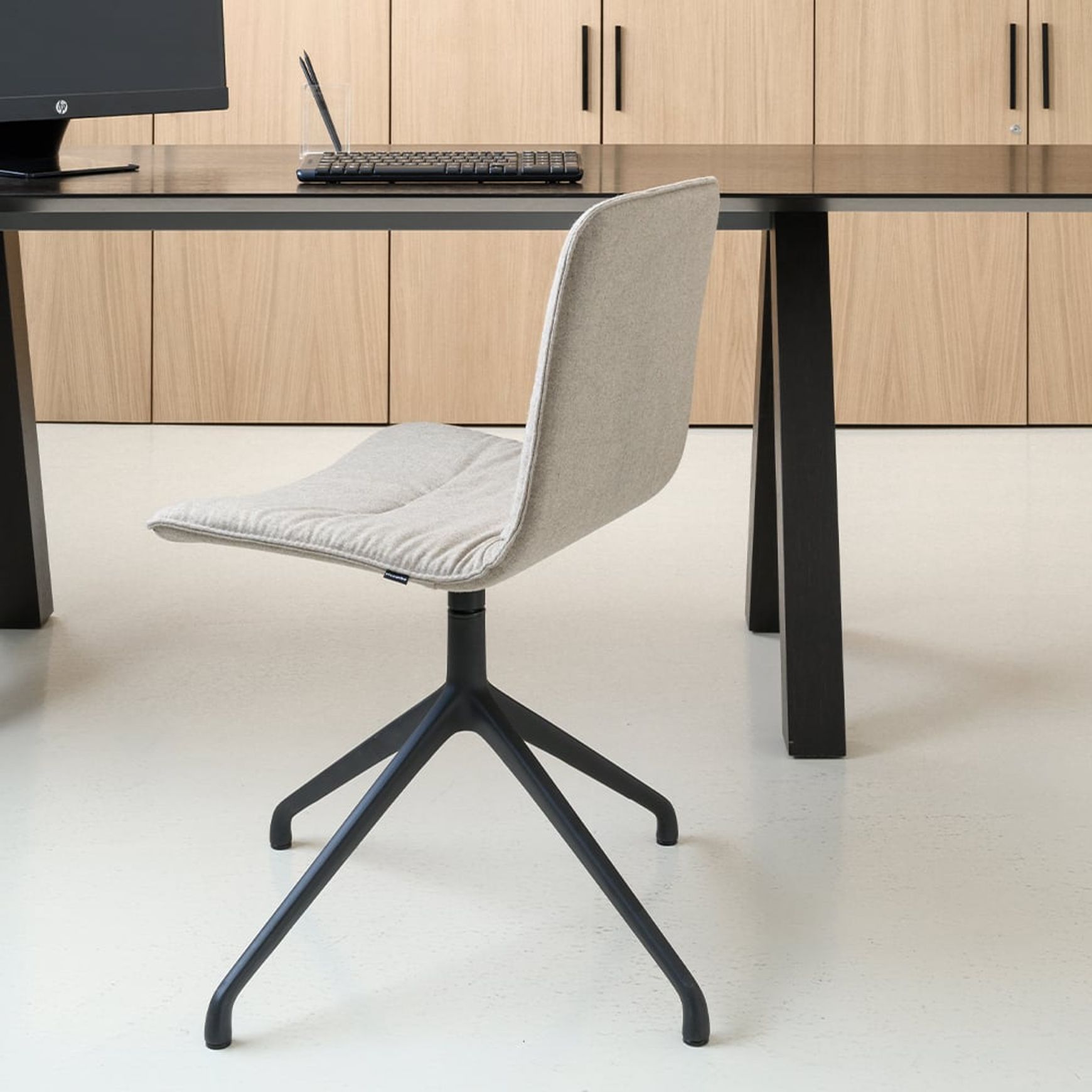 Klip Chair - Swivel