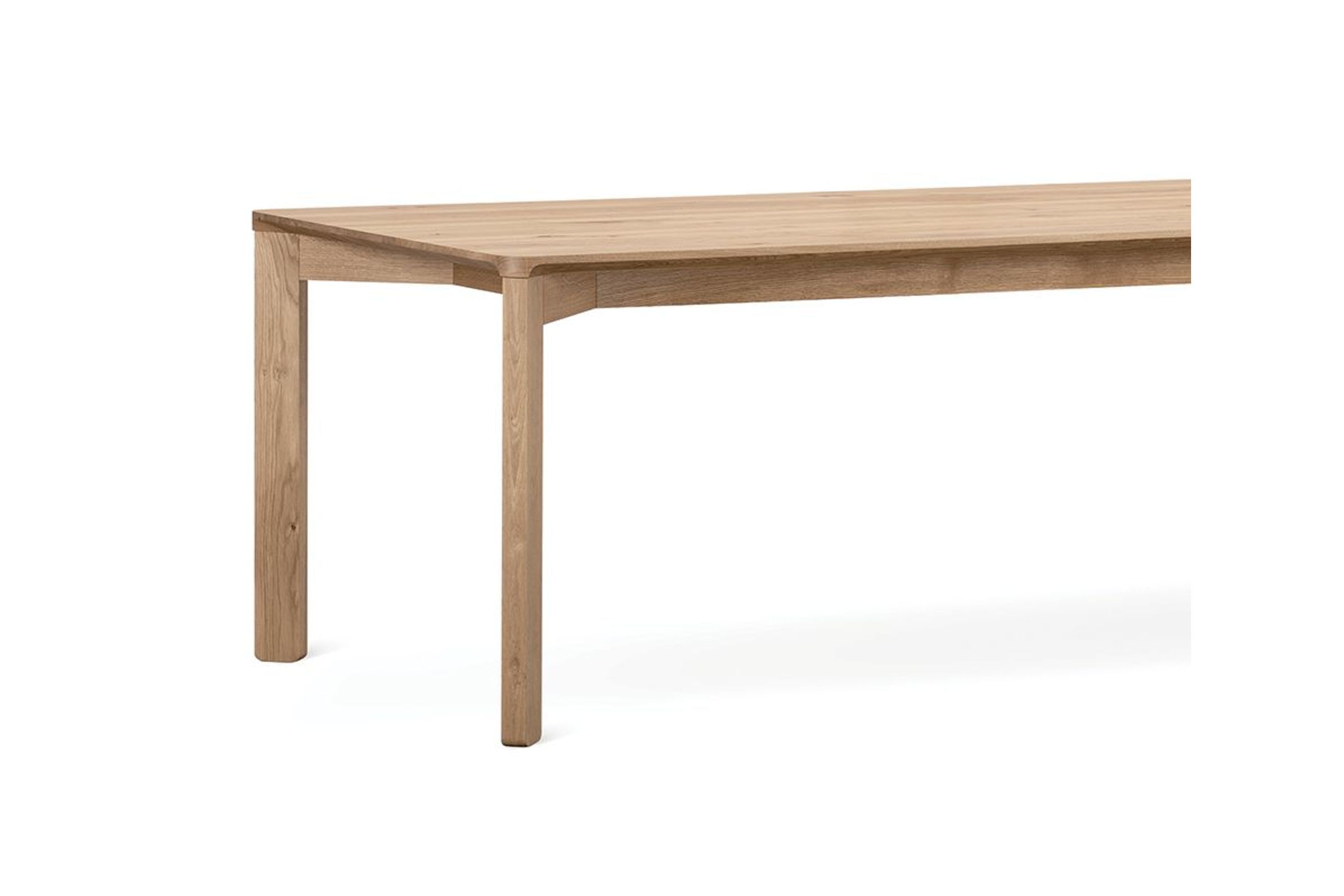 Lasu Dining Table - Natural Oak - by TON