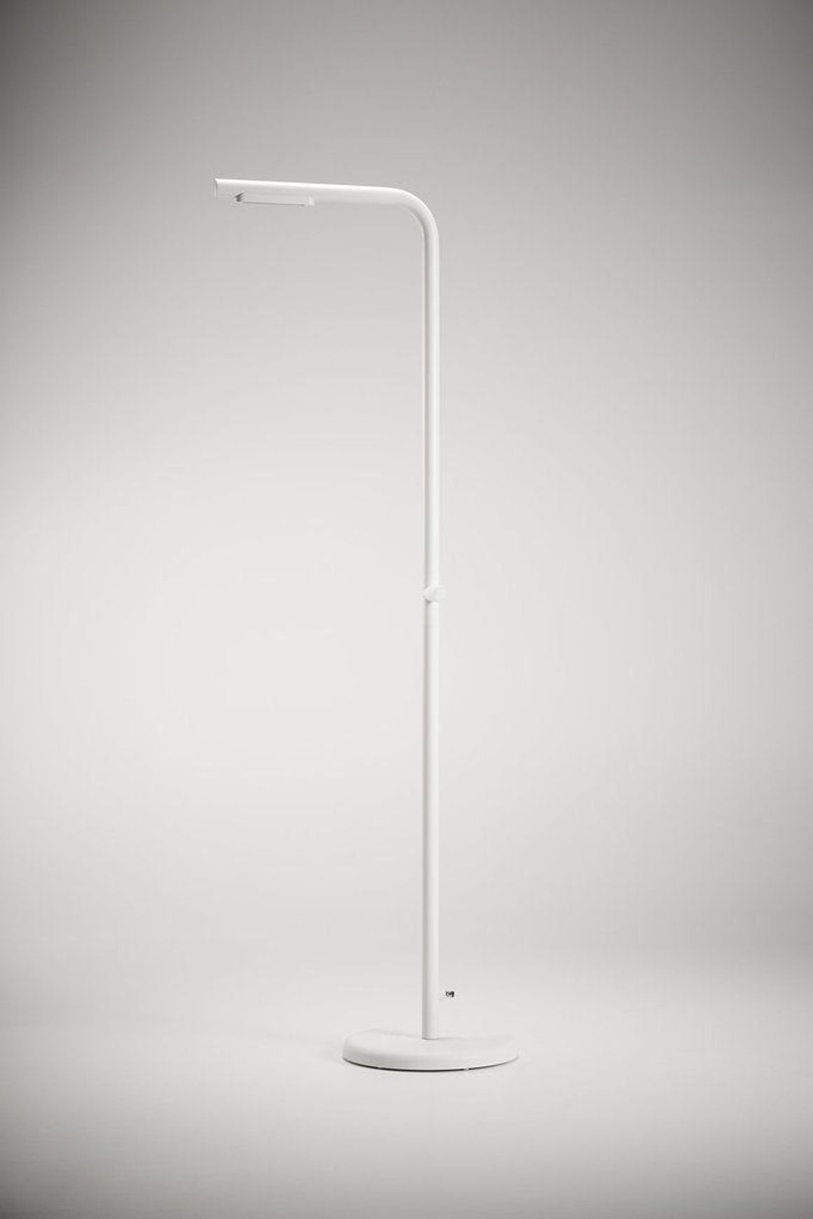 ZEE Levantine Outdoor Shower White