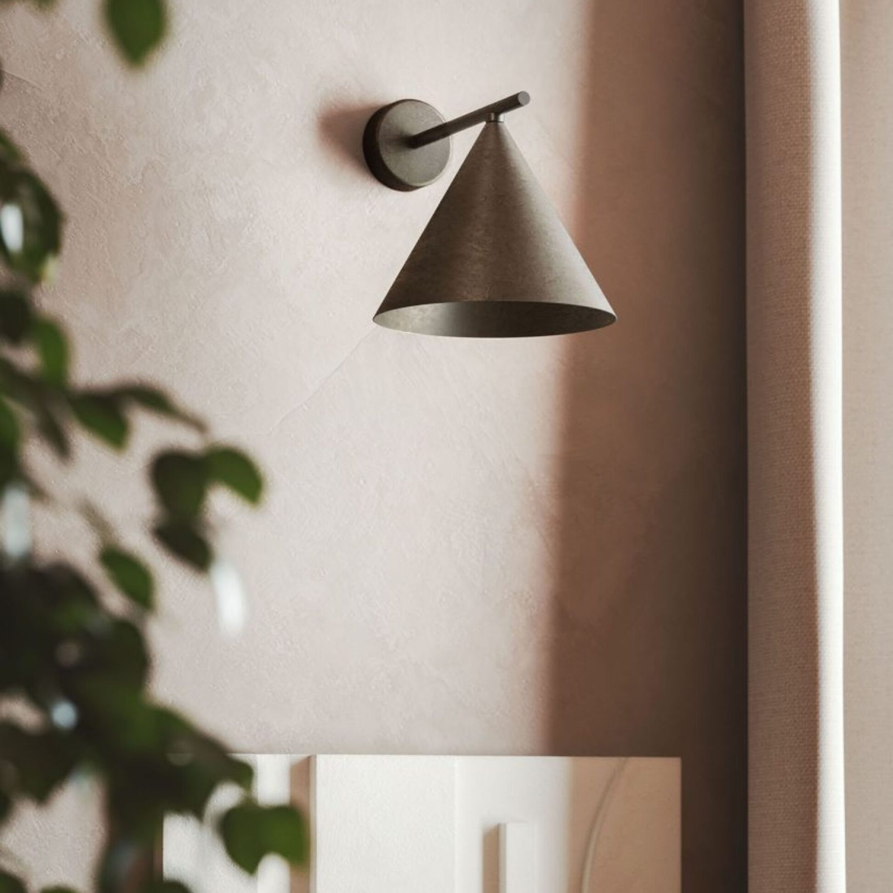 Cone Straight Wall Light
