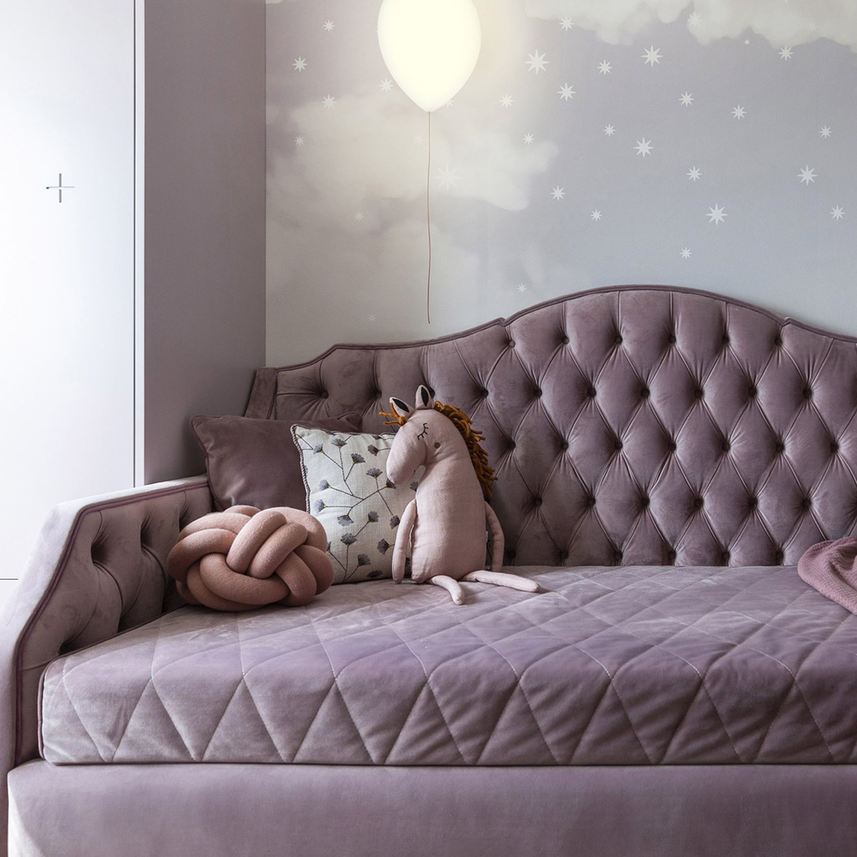 Balloon Wall Light