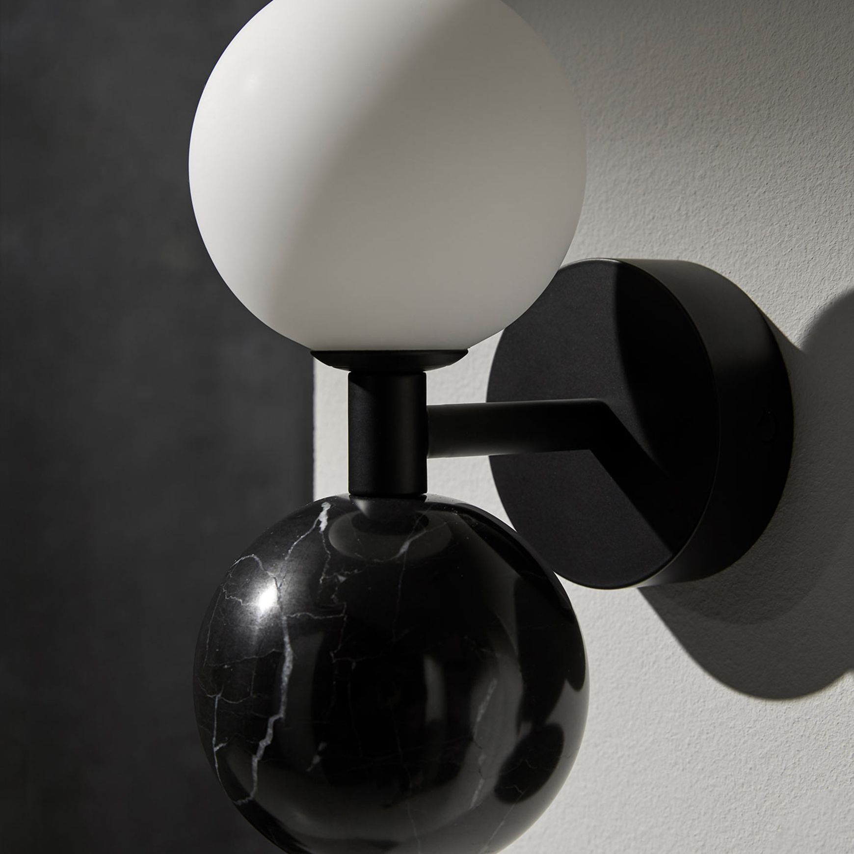 Dalt Wall Light
