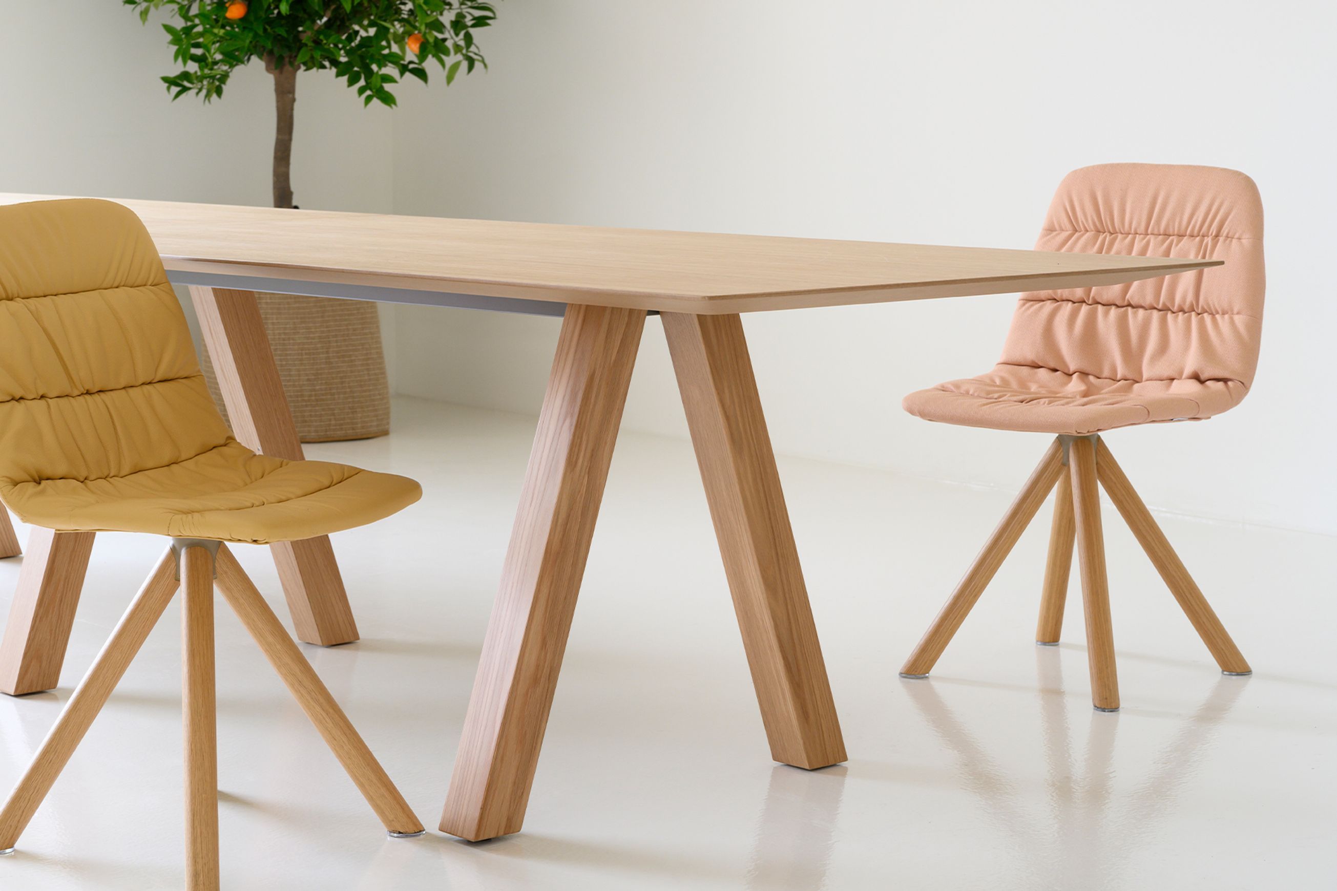 Maarten Chair - Wooden Swivel