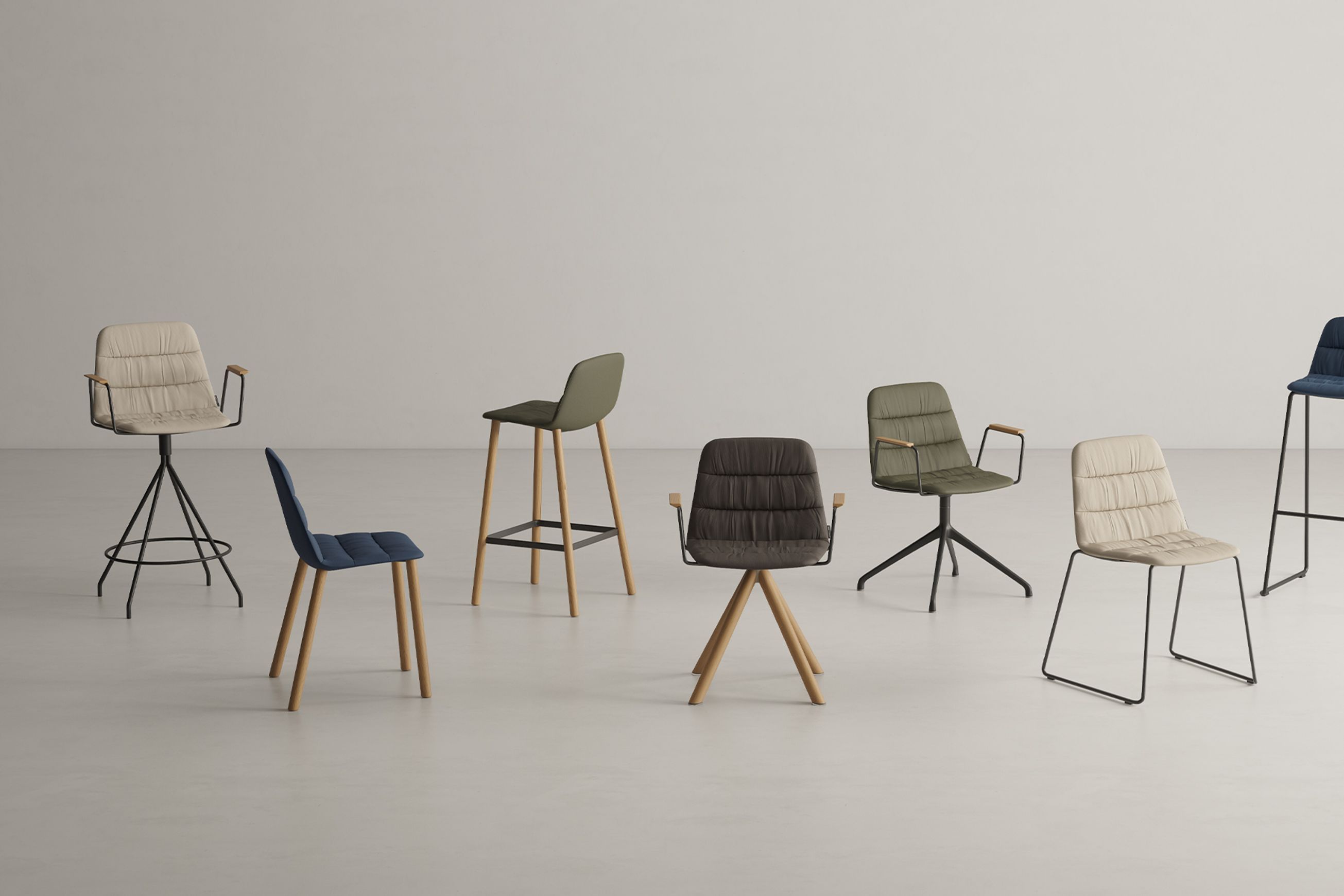 Maarten Bar Stool - Swivel