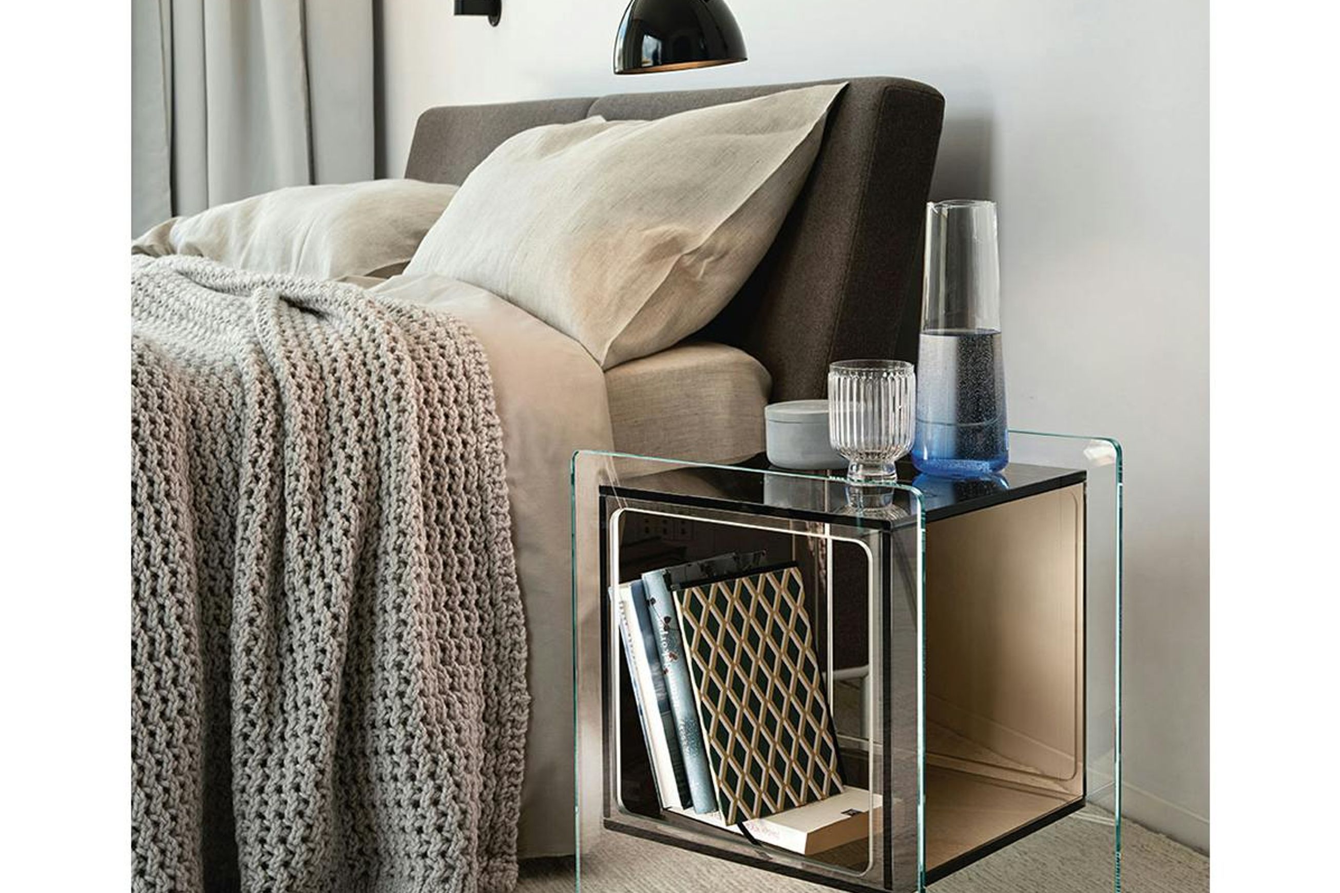 Magique Cube Bedside