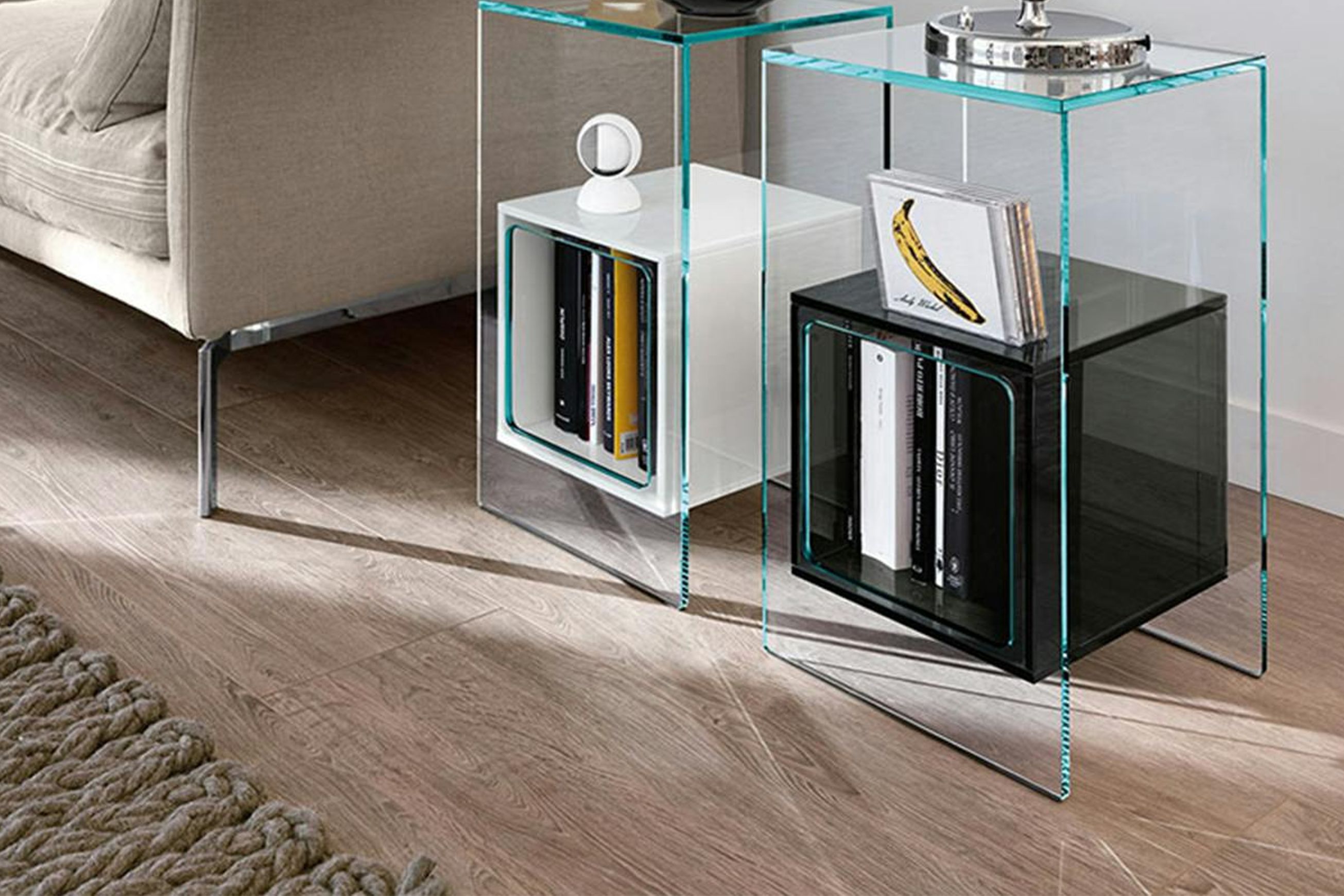 Magique Side Table