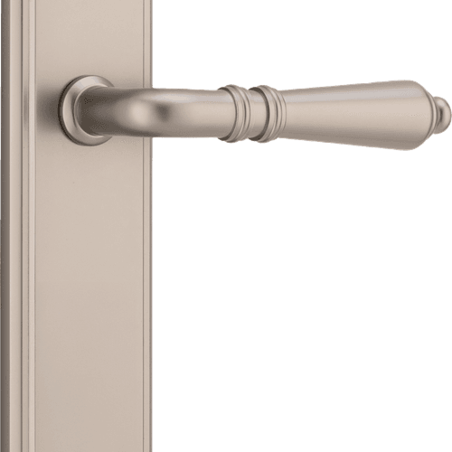 Sarlat Lever - Stepped Backplate | Satin Nickel