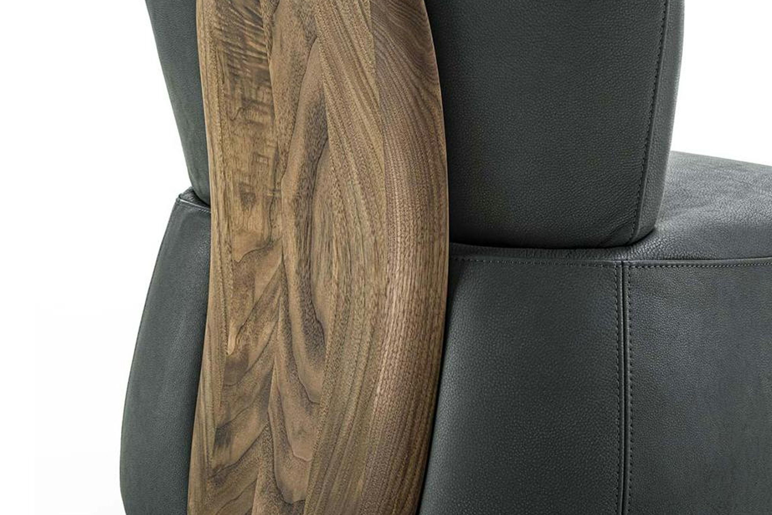Passo Lounge Chair