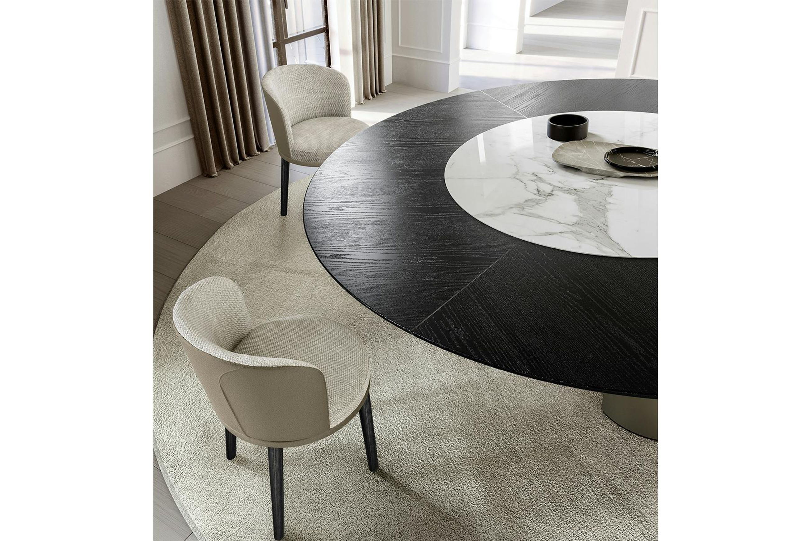 Plai Dining Table