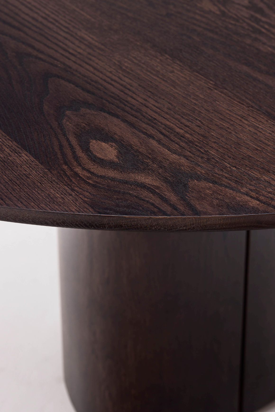 Portland Pedestal Dining Table