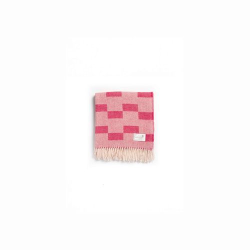 Ruanui Station Lambswool Throw - Rakatunga Raspberry