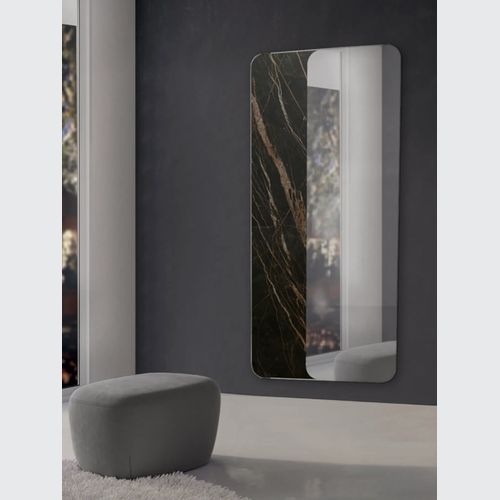 Monolito Mirror