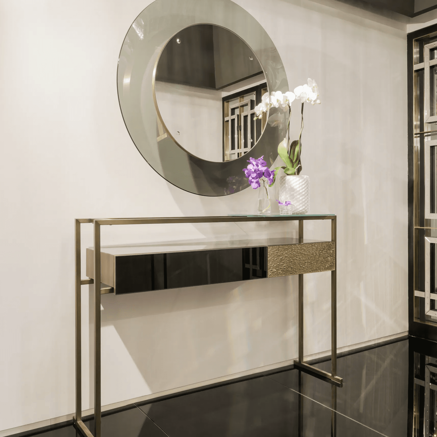 Gong Mirror