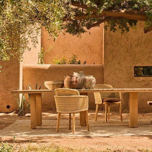 Suro Dining Table
