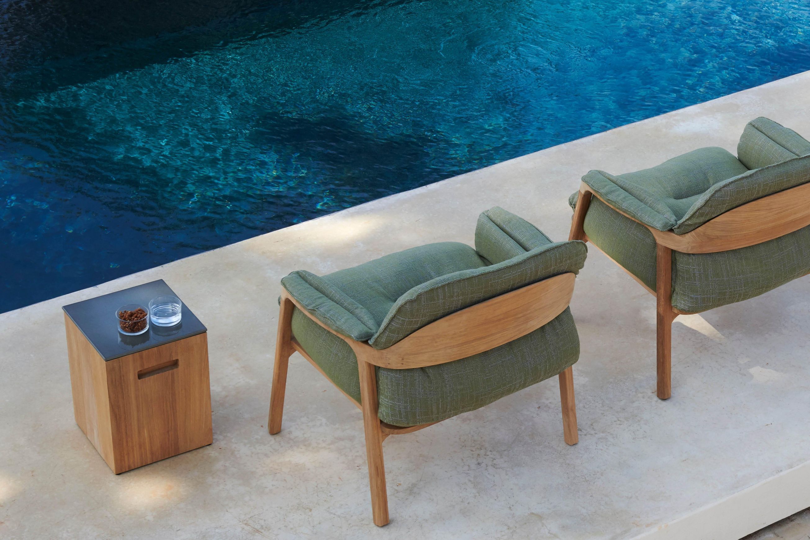 Tairu Side Table