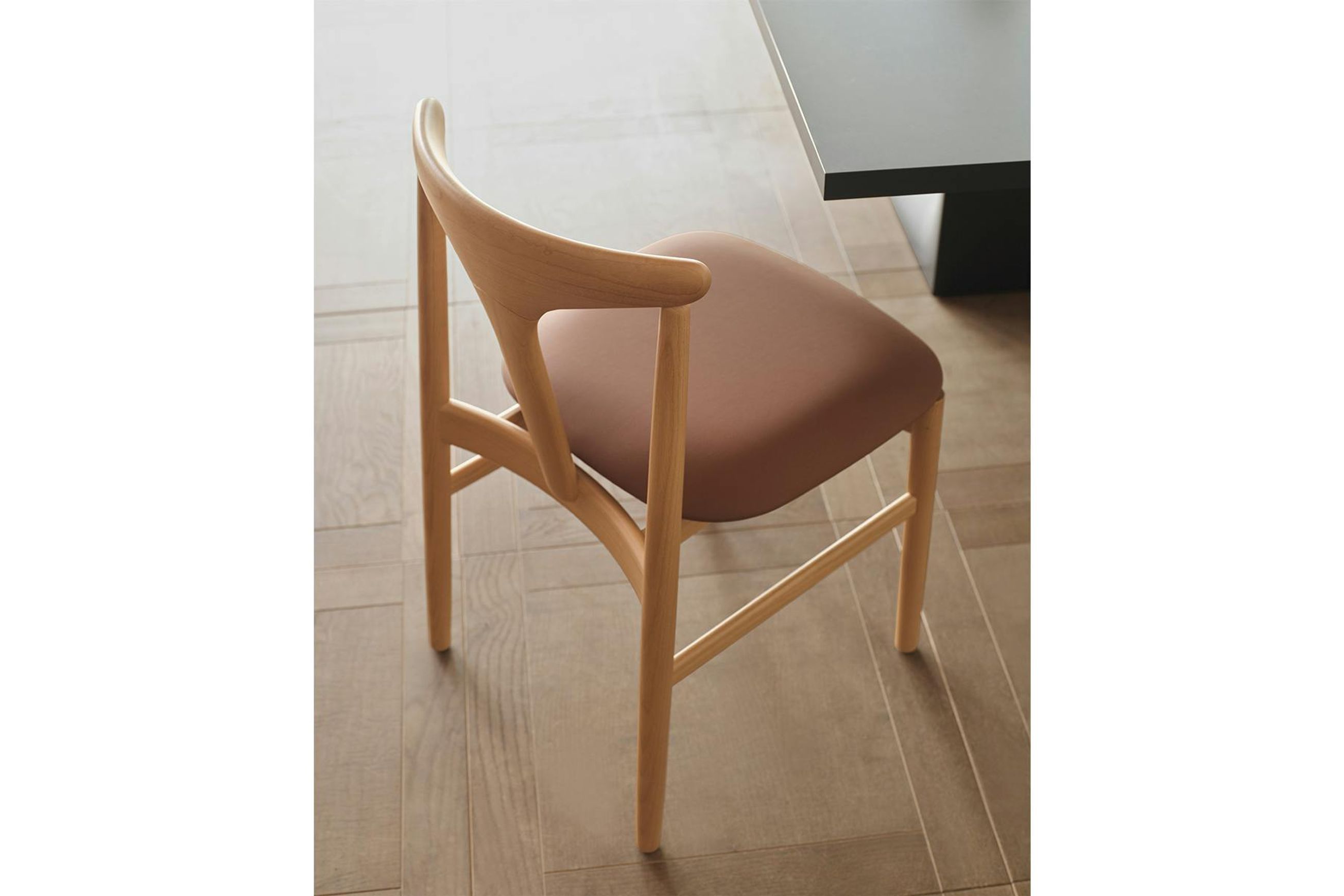 Tonbo Dining Chair
