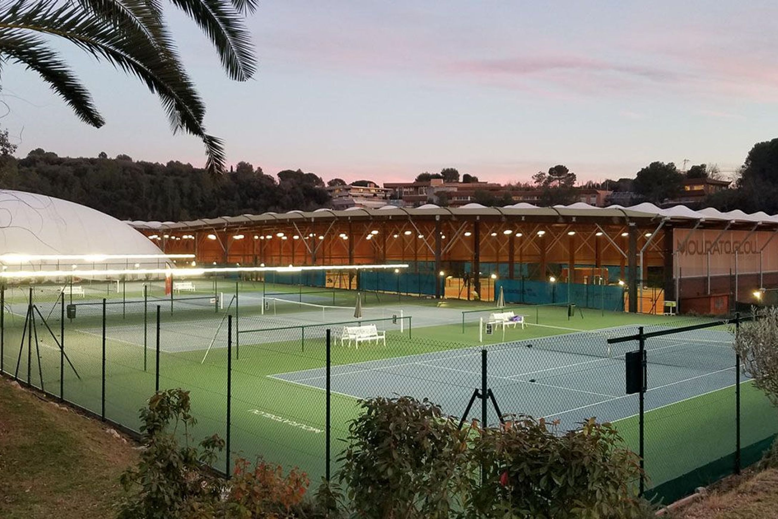 Tweener® LED Court Lighting | Double