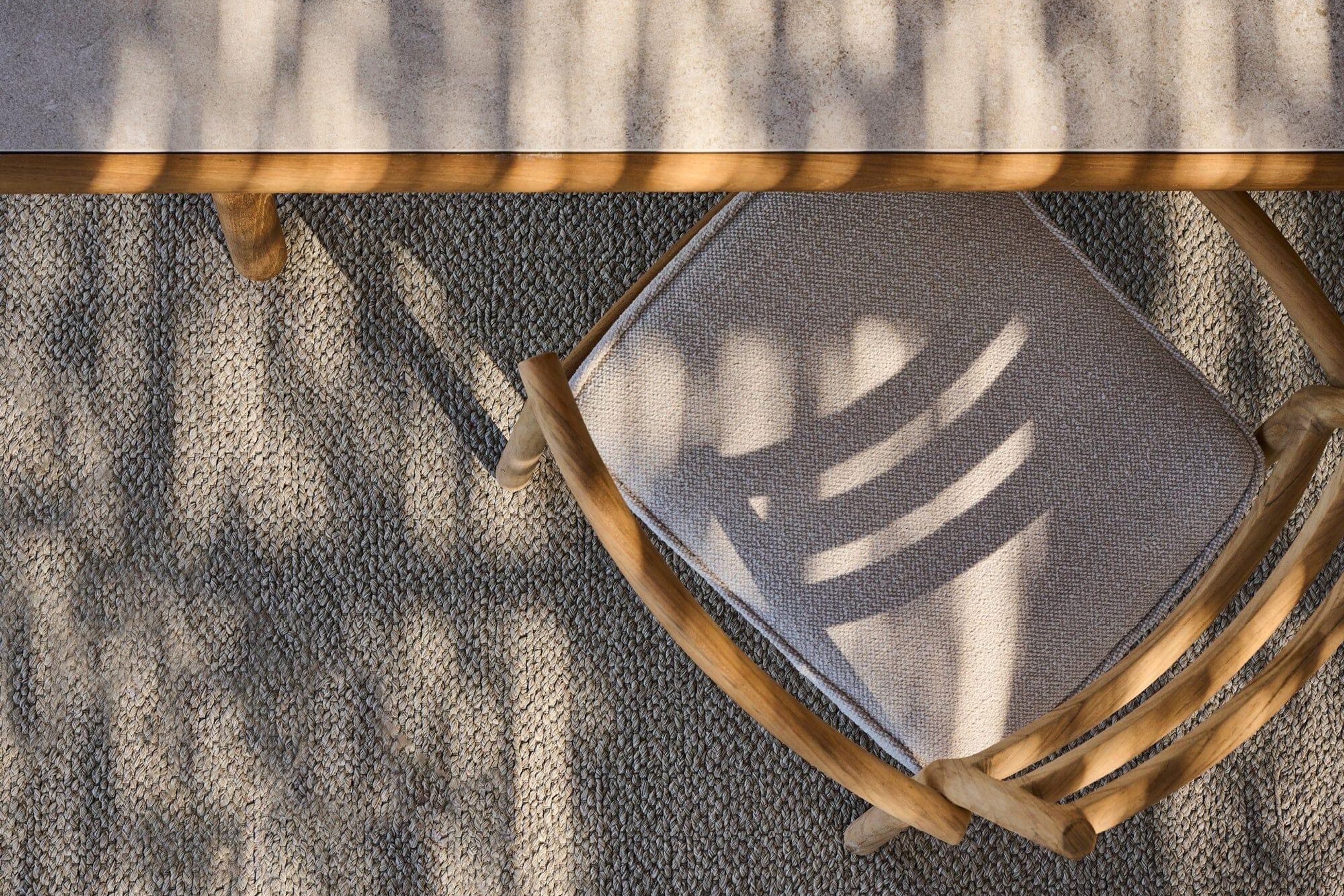 Ukiyo Dining Table