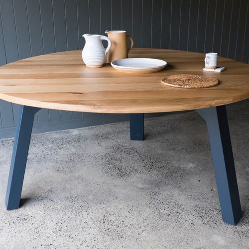 3 Pin Round Table